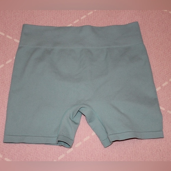 Women’s High Rise Seamless Bike Shorts Wild Fable XL Excellent Condition - Picture 5 of 8